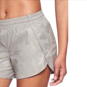 Athleta Printed Hustle 3" Shorts Light Gray Women's Size S